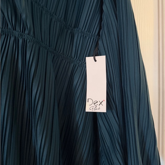 Dex Teal Long Sleeve Dress - Picture 2 of 3